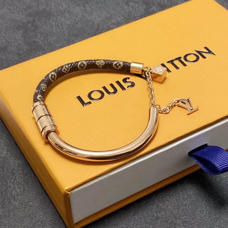 LV Bracelets 10